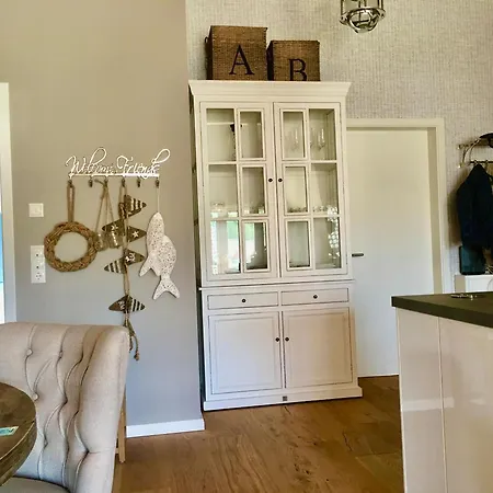 Apartament Seesucht-hohwacht - Grosse Im Beachhouse-stil, 2 Balkone, 2 Sz Und Nur 300m Zum